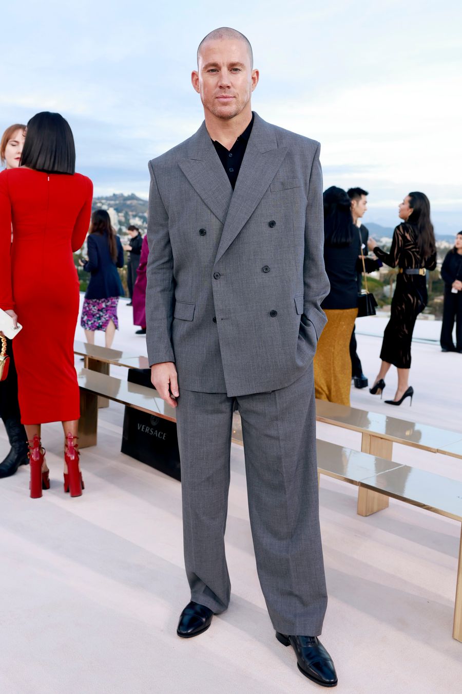 Channing Tatum en el front row de Versace FW23.