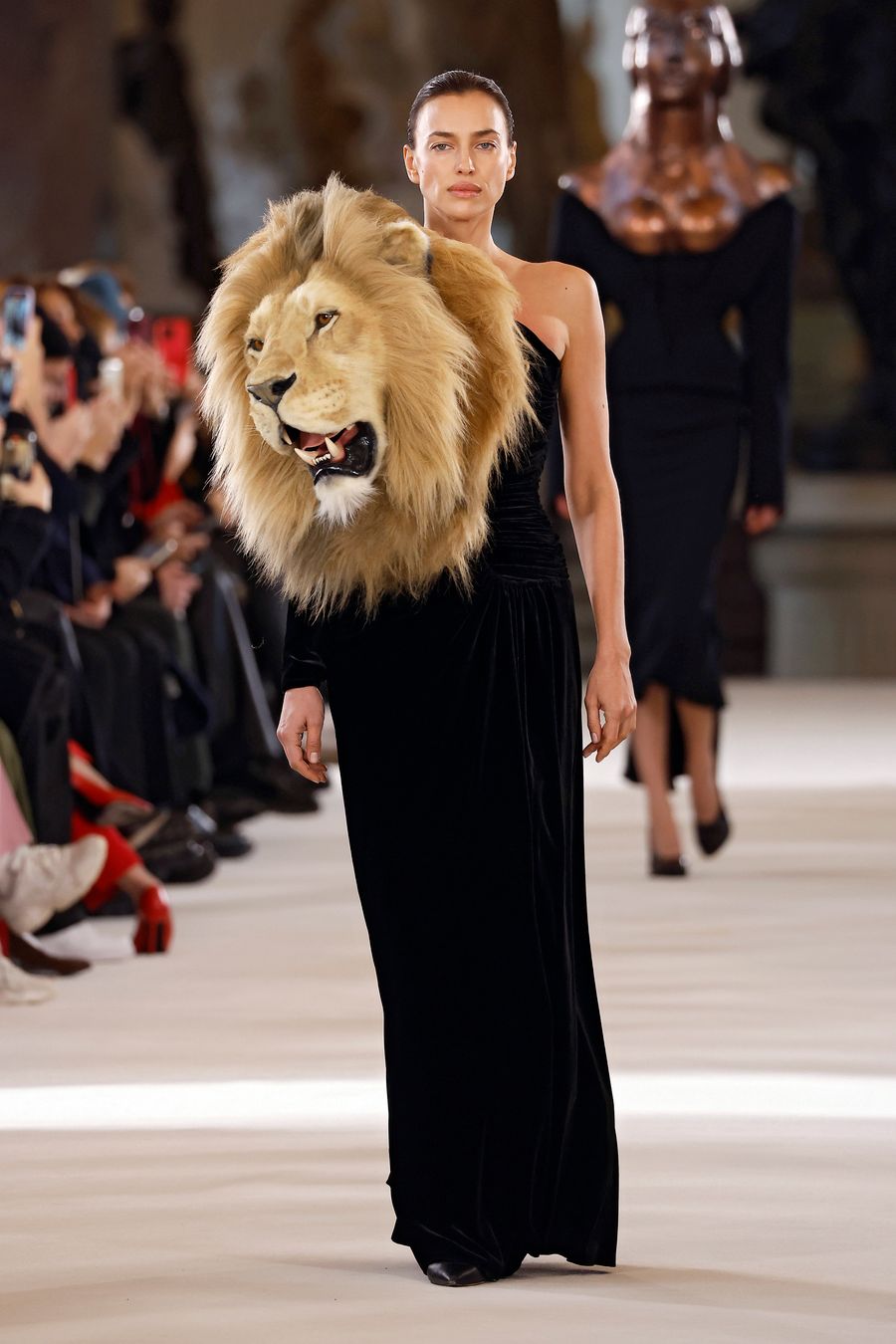 Irina Shayk Schiaparelli 