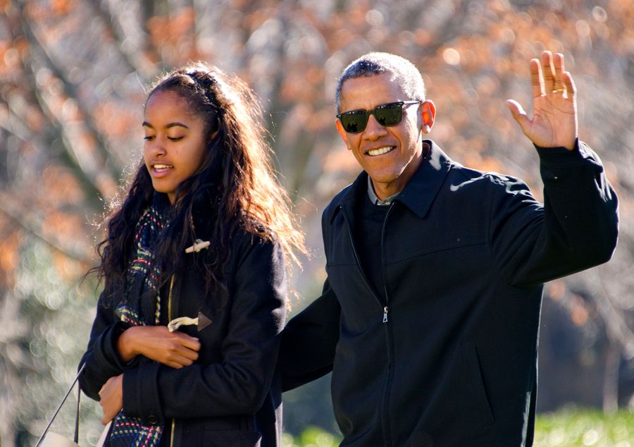Obamas Return From Hawaii Vacation