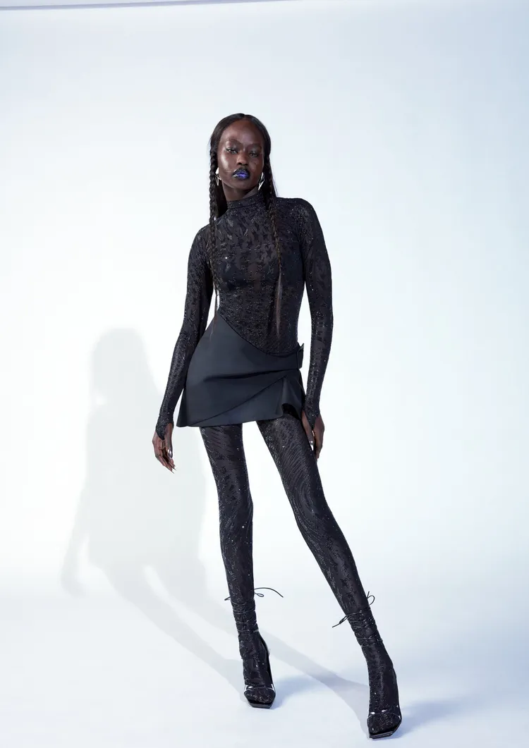 Todos los looks de Mugler x H&M