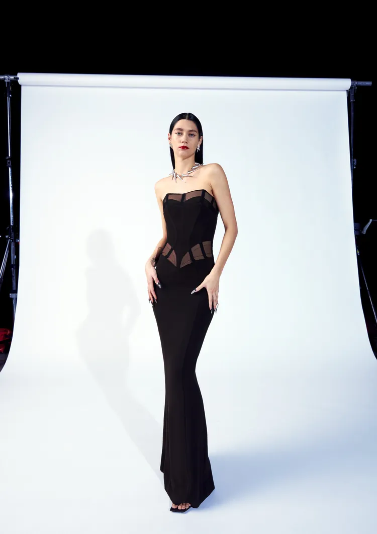 Todos los looks de Mugler x H&M