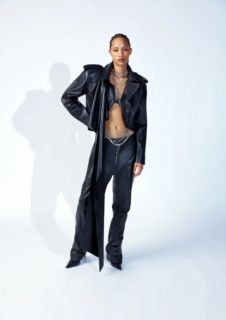 Todos los looks de Mugler x H&M