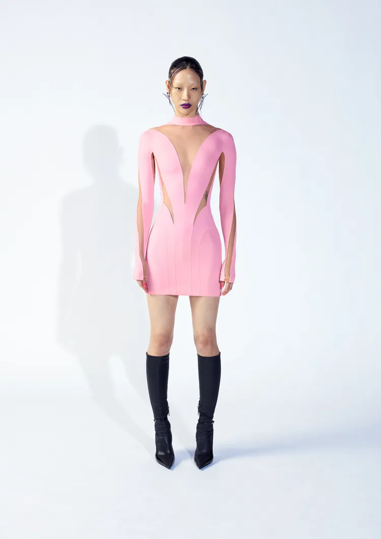 Todos los looks de Mugler x H&M