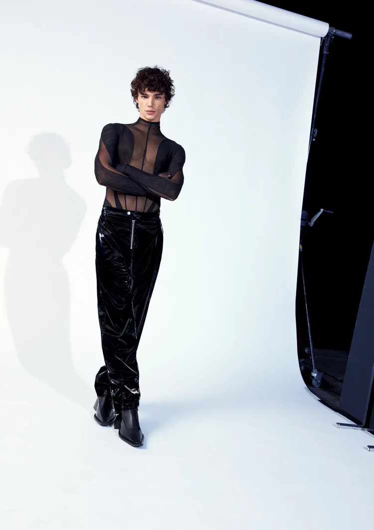 Todos los looks de Mugler x H&M