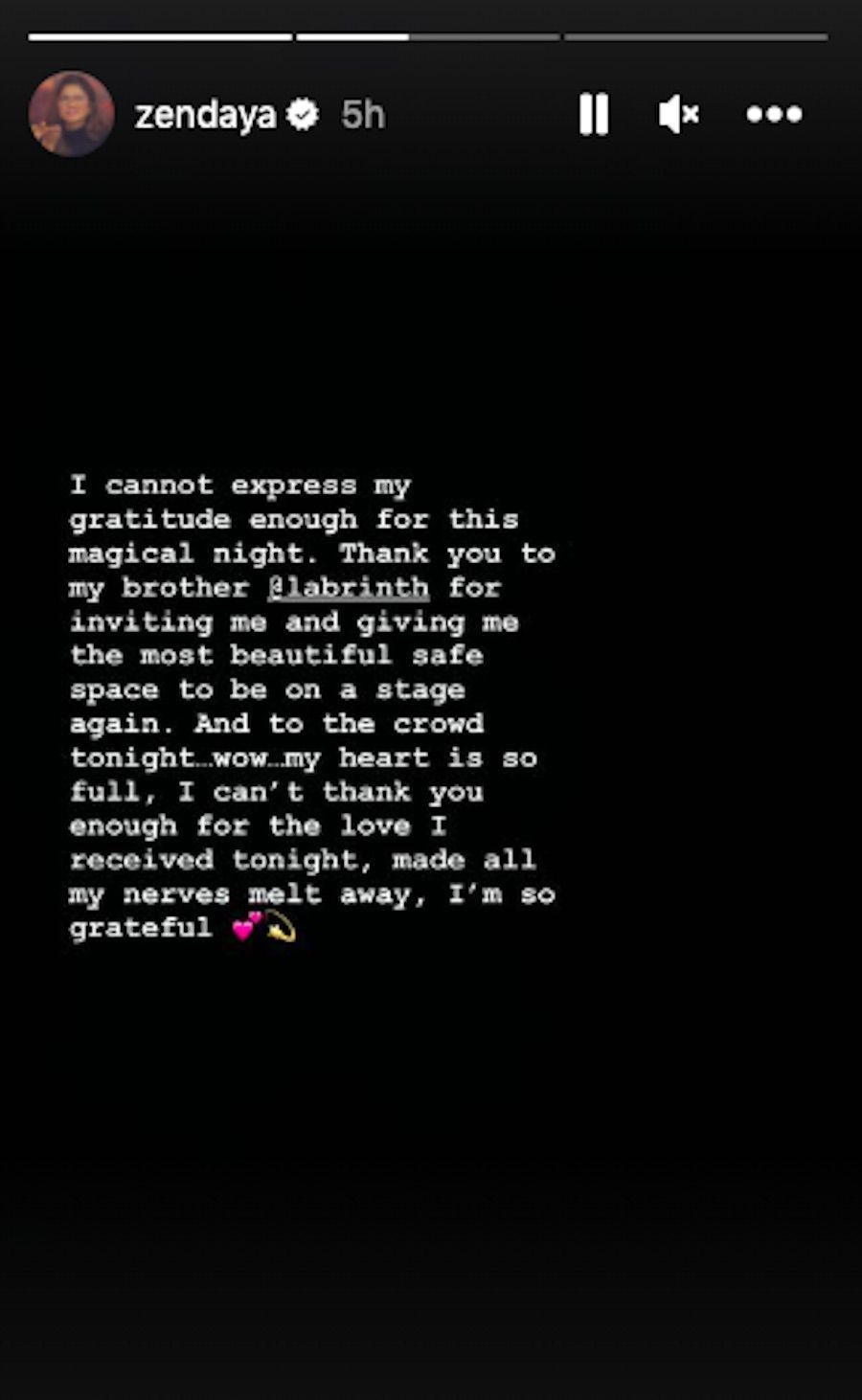 Zendaya agradece a sus fans por el apoyo en su presentación en Coachella. 