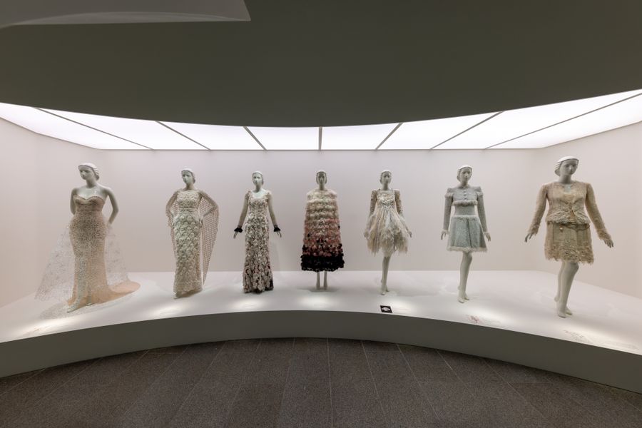 Foto: The Costume Institute; Karl Lagerfeld: A Line of Beauty (2023)