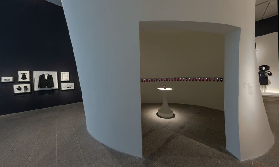 Foto: The Costume Institute; Karl Lagerfeld: A Line of Beauty (2023)