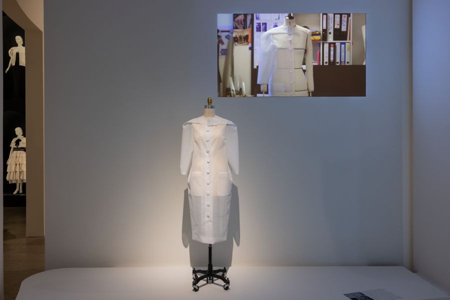 Foto: The Costume Institute; Karl Lagerfeld: A Line of Beauty (2023)