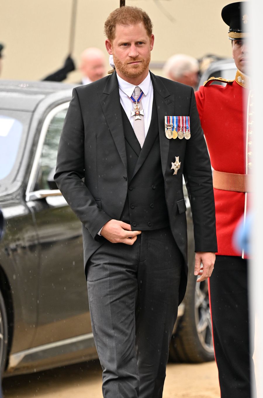 principe harry tercera fila coronacion
