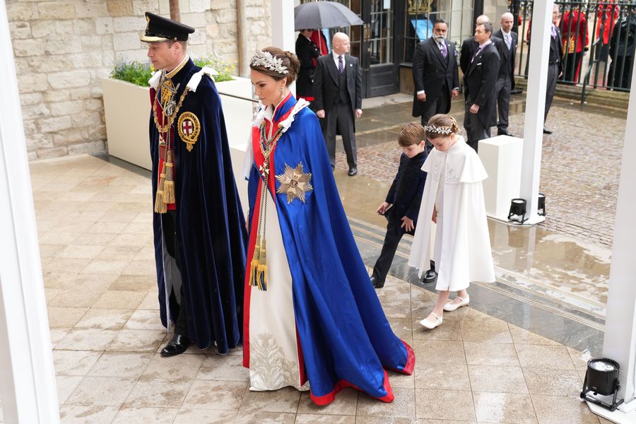 kate middleton coronacion alexander mcqueen