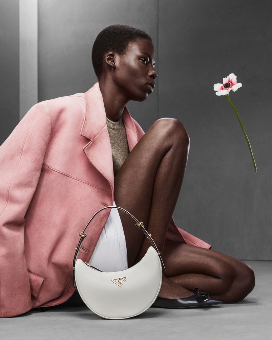 1080x1350_PRADA_FW23_COLLATERAL_ON_MODEL_STILLS_058.jpg