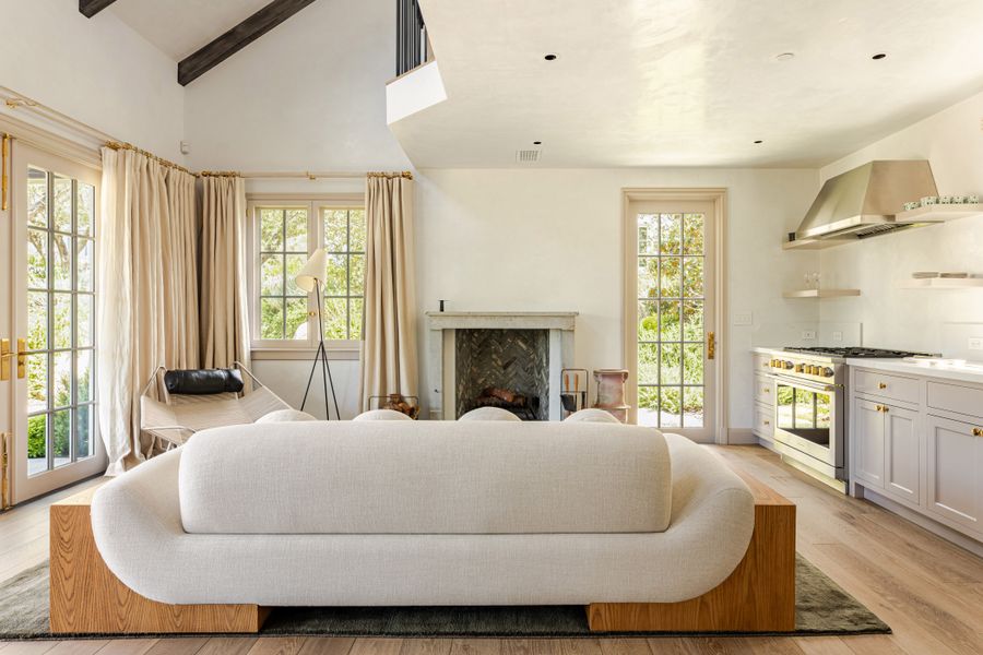 Guesthouse Interior 1 - Credit_ Stephen Paul.jpg