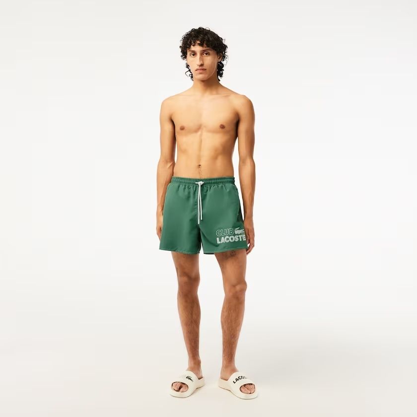 Traje de baño verde Lacoste.