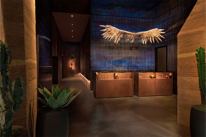 4AC-Hotel-DTLA---AC-Library-Day-HERO.jpg