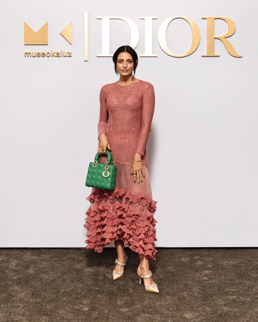 DIOR_GALA_Aislinn Derbez.jpg
