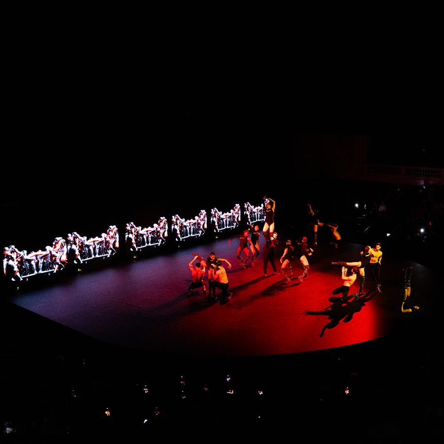performance_1080x1080_0003_iuliamatei_louboutin_performance_-8.jpg