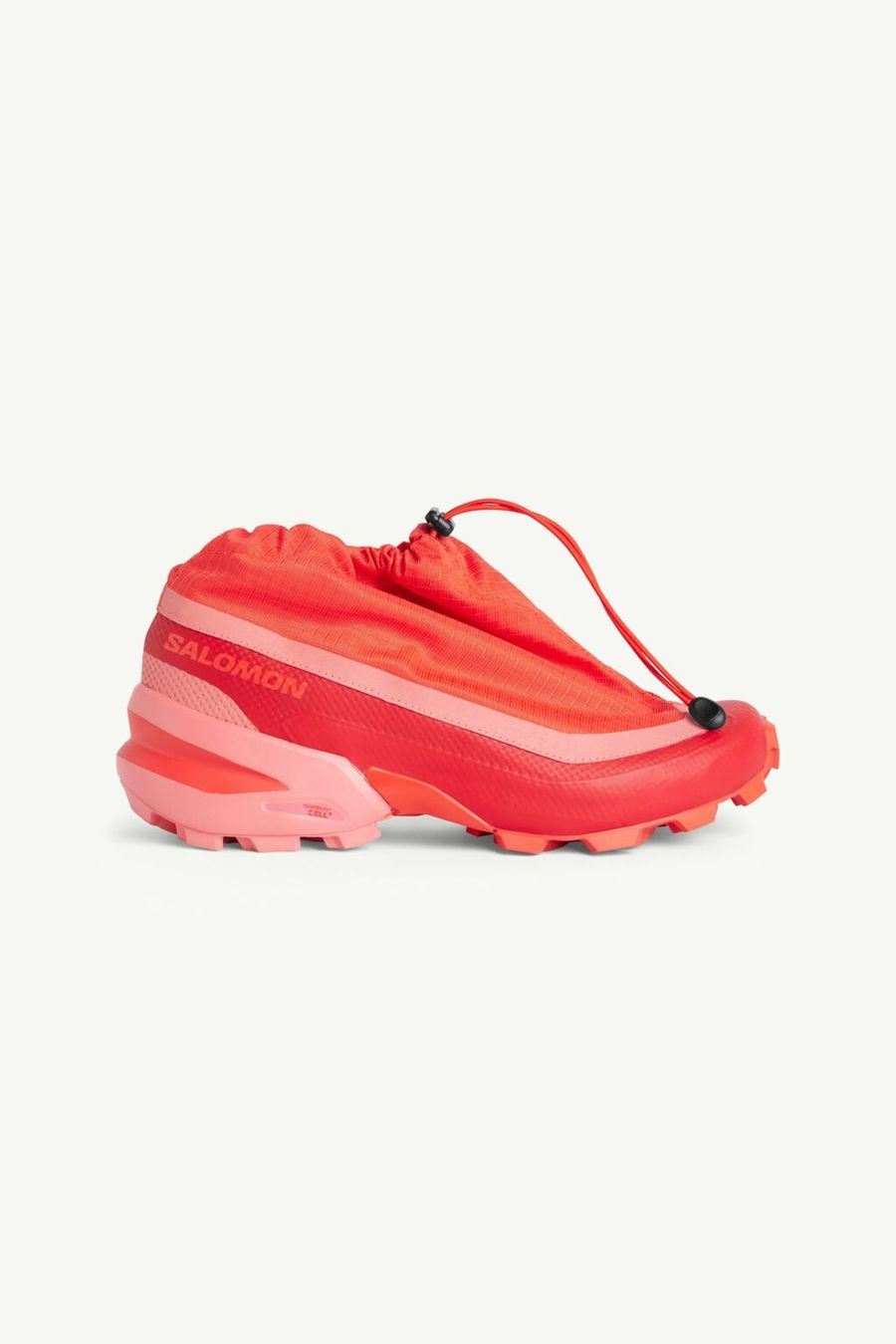 Los tenis que Rihanna usó en el medio tiempo del Super Bowl.