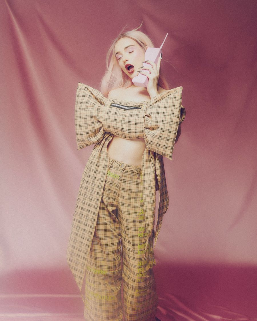 ELLE-262-KIMPETRAS001.jpg