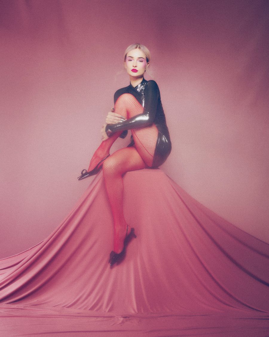 ELLE-262-KIMPETRAS003.jpg