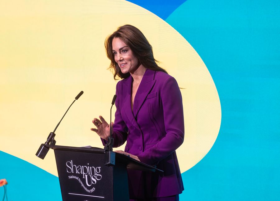 Kate Middleton en el Simposio Nacional Shaping Us en el Museo de Diseño de Londres.