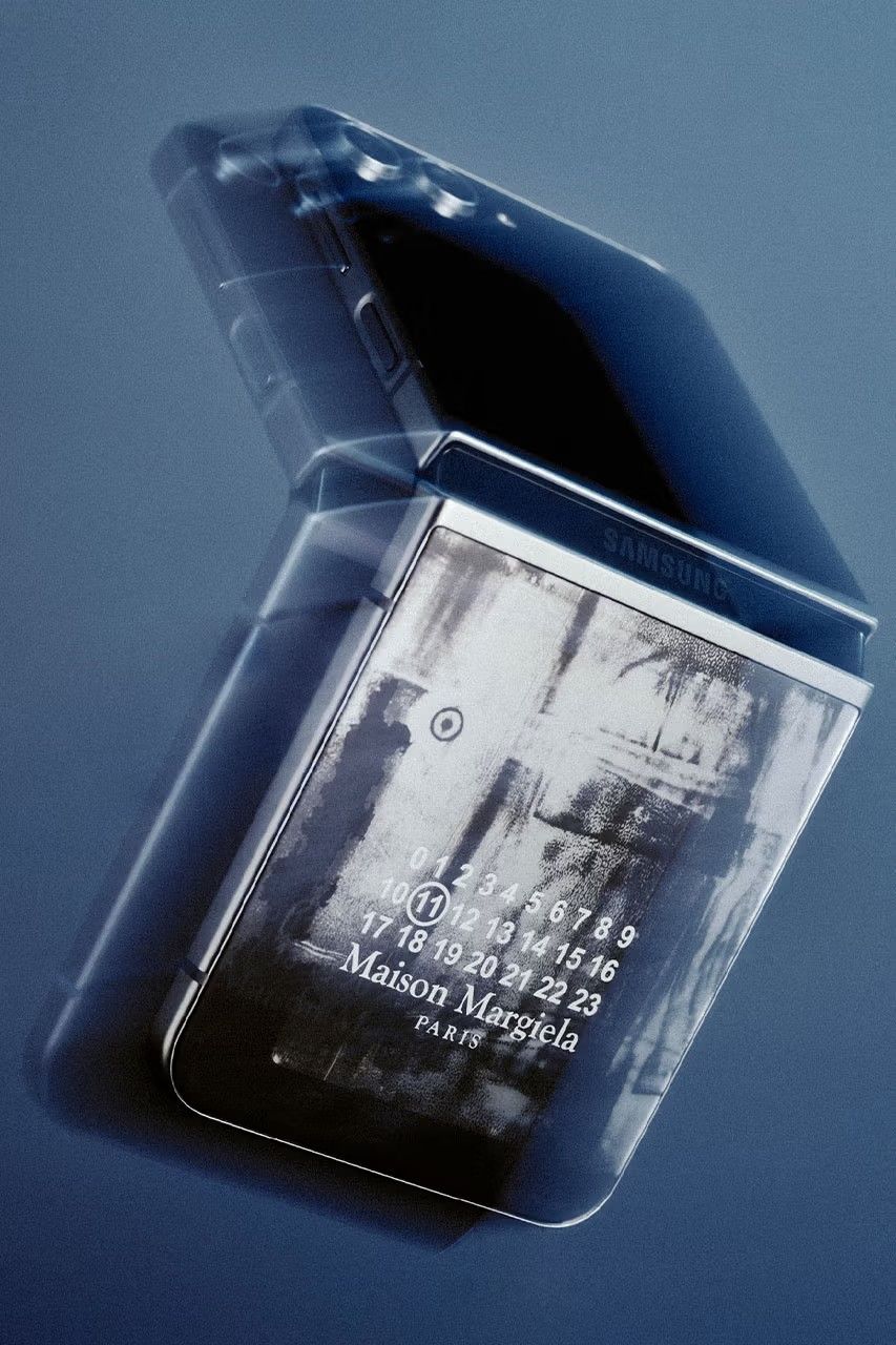 samsung_margiela_galaxyzflip5_25gramos_1.jpg