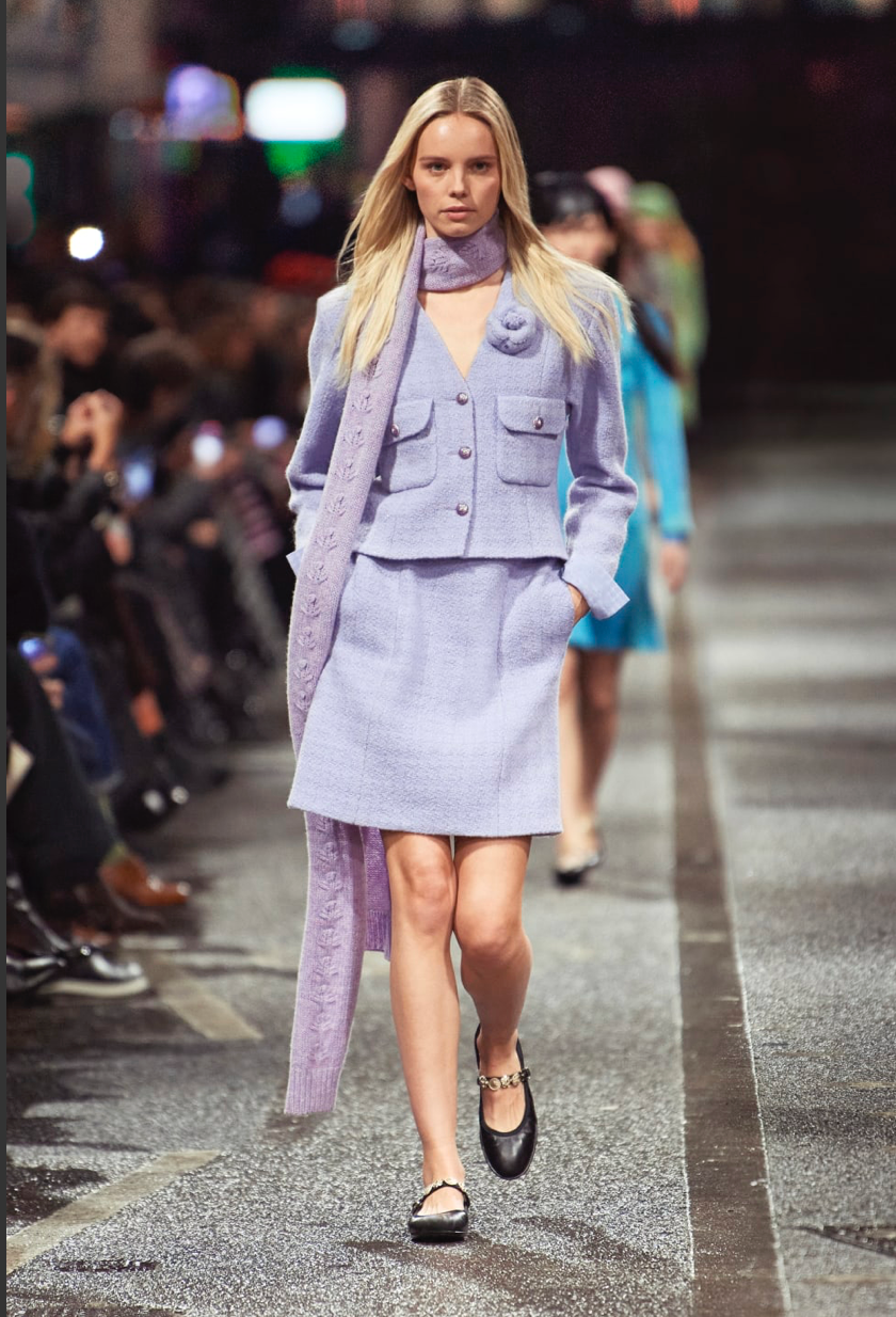 Chanel Métiers d’Art en Mánchester es una oda al tweed, la sastrería y la música