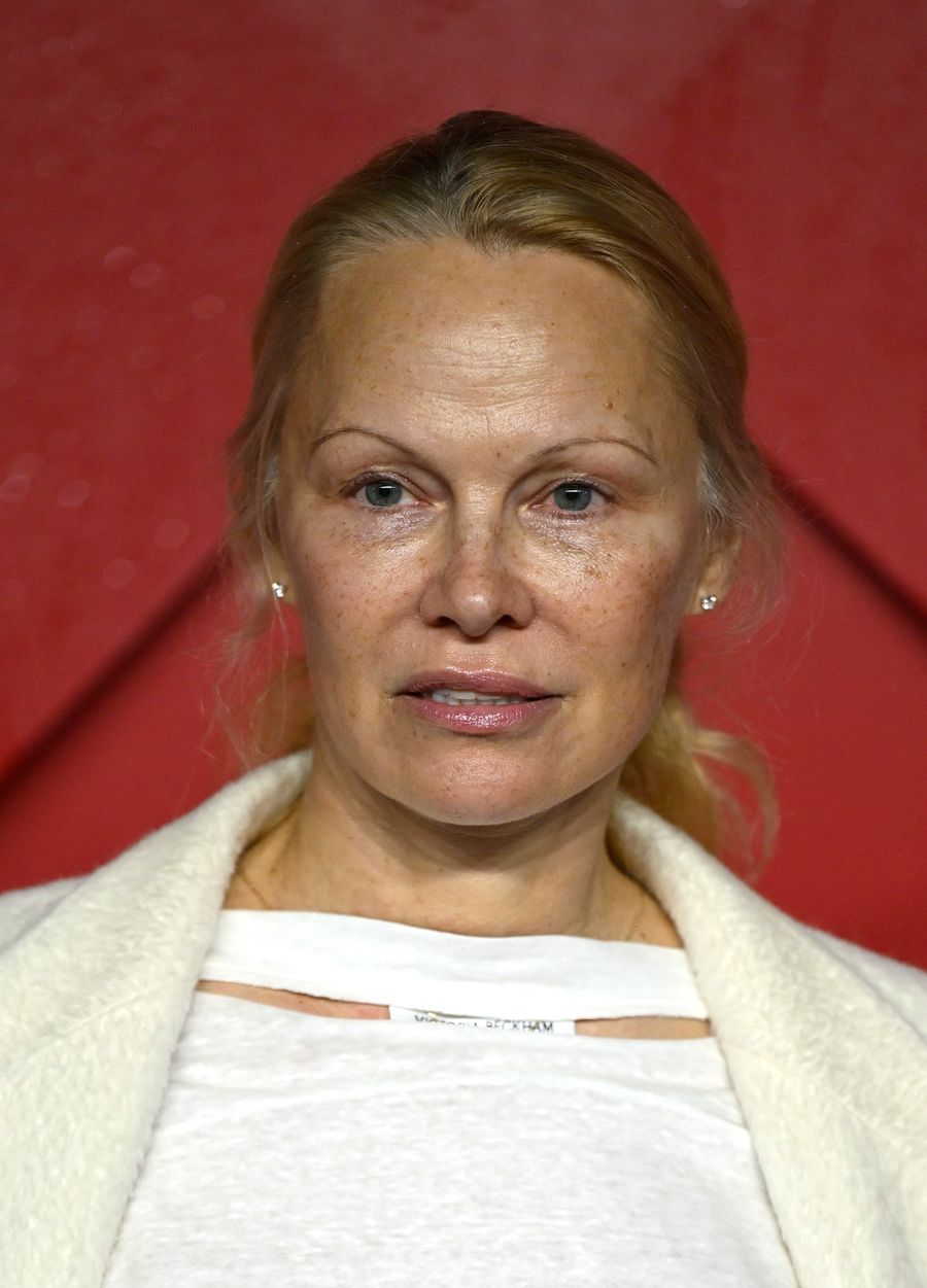 ¿Por qué Pamela Anderson dejó de maquillarse?