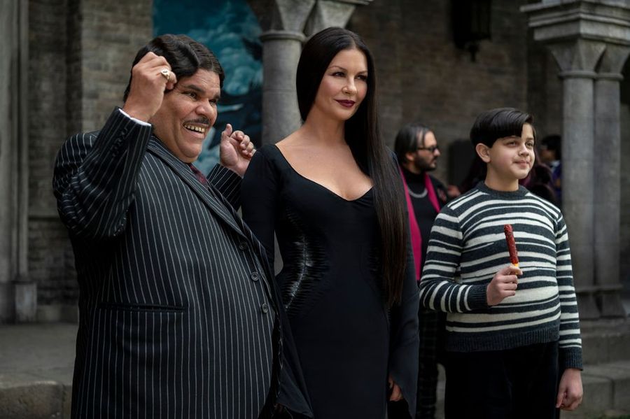 El cast de Merlina se uniría al spin-off del Tío Lucas.
