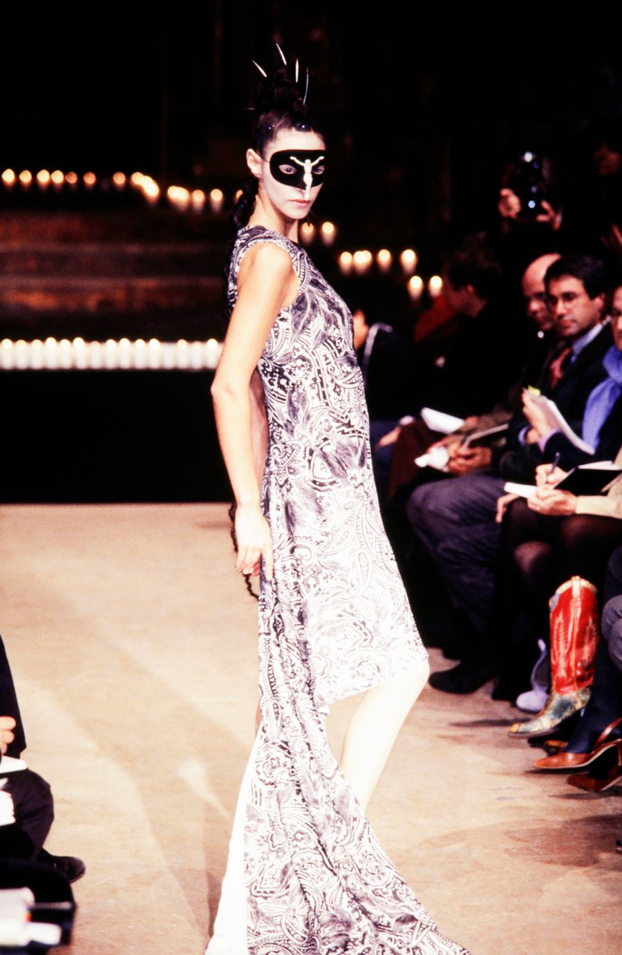 Alexander McQueen, Fall/Winter - 96/97 Show - 1 Jan 1996