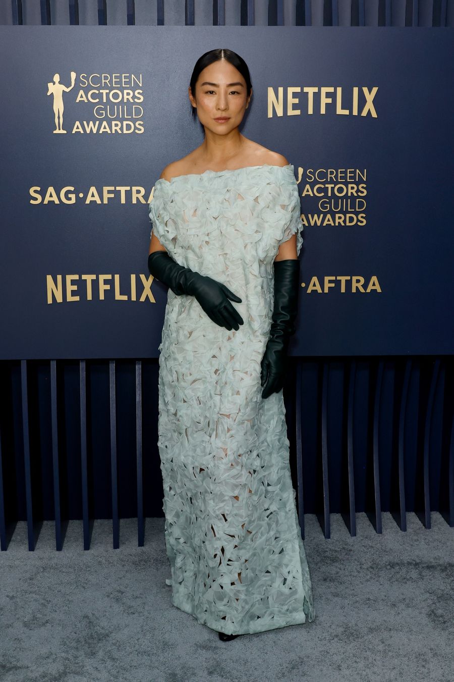 Greta Lee en los SAG Awards 2024