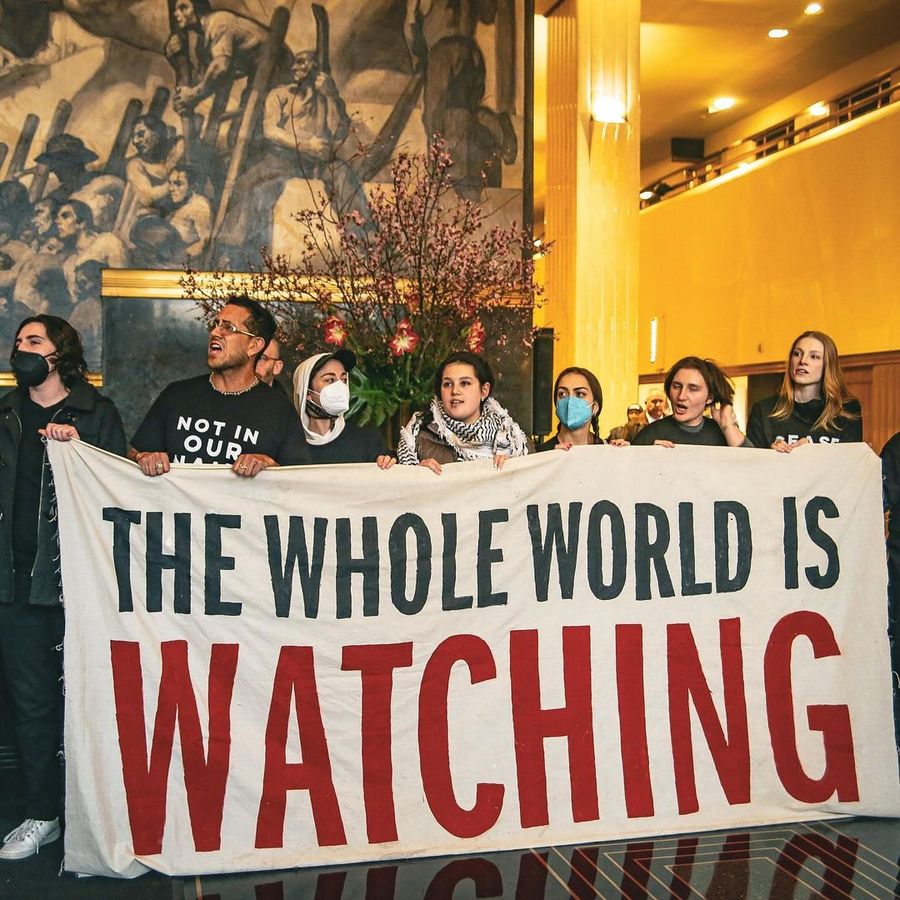 Hunter Schfer es detenida en una protesta pro Palestina en Nueva York