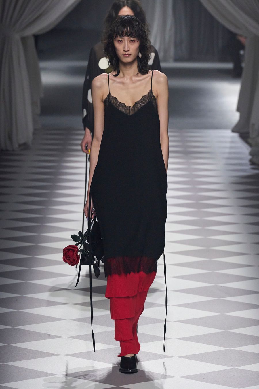 Moschino F24 026.jpg