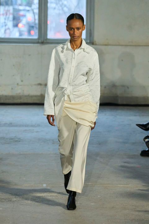El beso de Rodin hecho moda en Victoria/Thomas