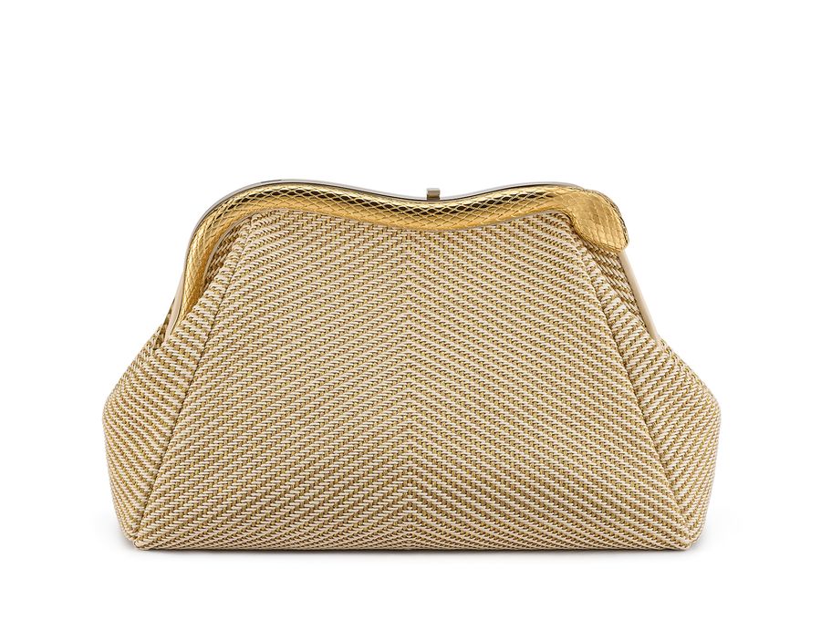 Bulgari presenta su colección Serpenti en bolsas doradas para este verano