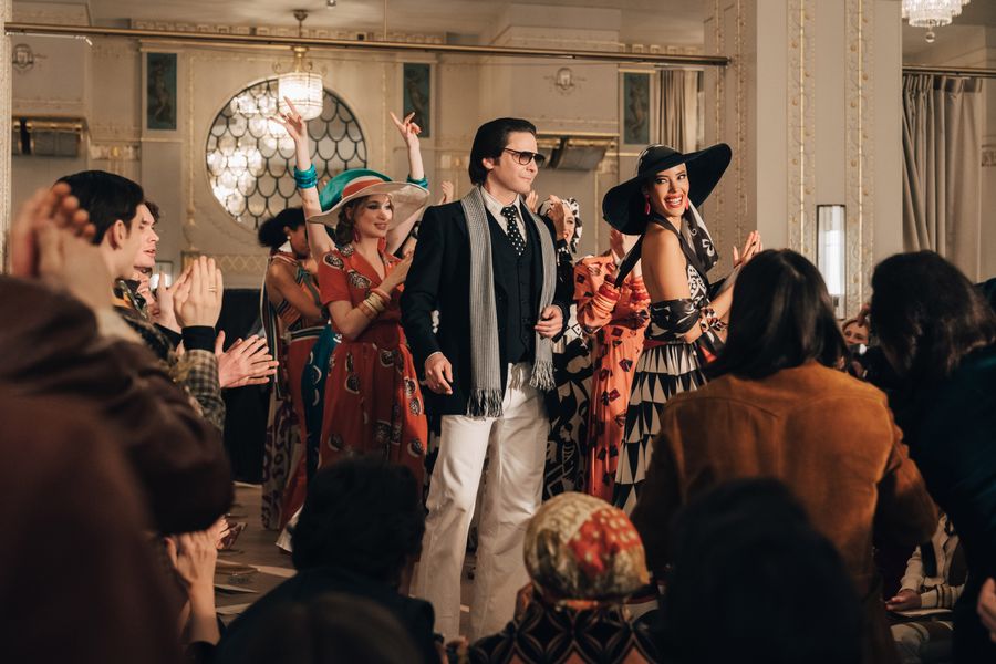 Las primeras imágenes de 'Becoming Karl', la serie del legendario Karl Lagerfeld