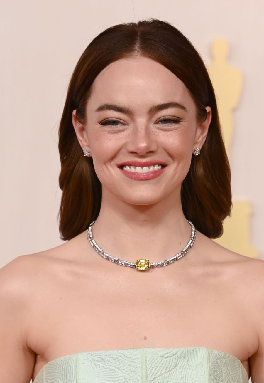 emma stone louis vuitton oscar 2024