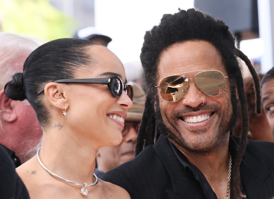 Zoë Kravitz se burla de la relación de su papá con las camisas reveladoras