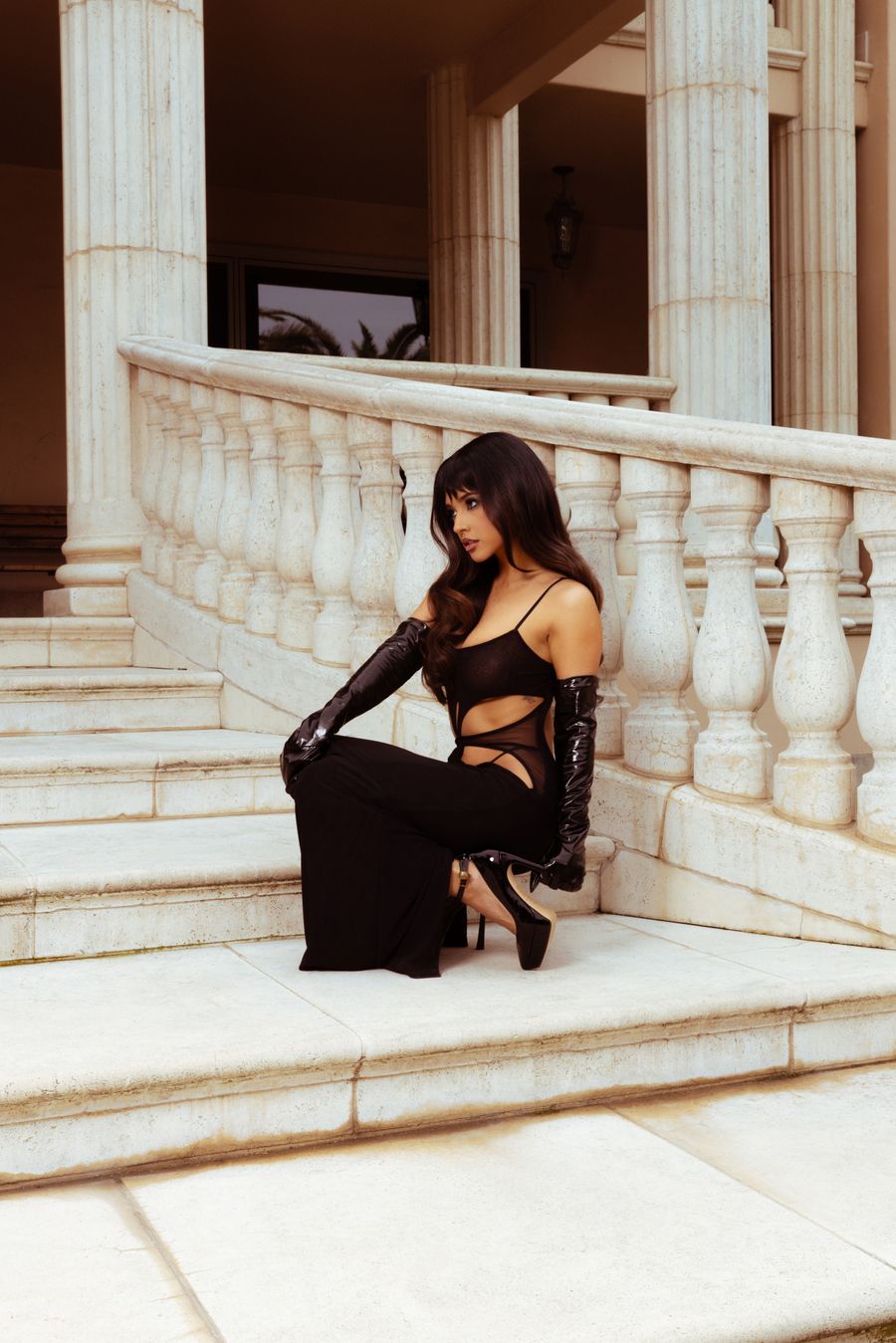 Tenemos imágenes exclusivas del nuevo video de Becy G, "Mercedes"