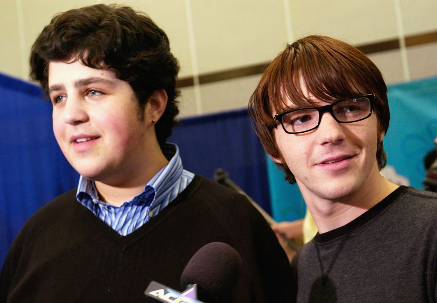 Drake Bell asegura que Josh Peck era racista con los mexicanos