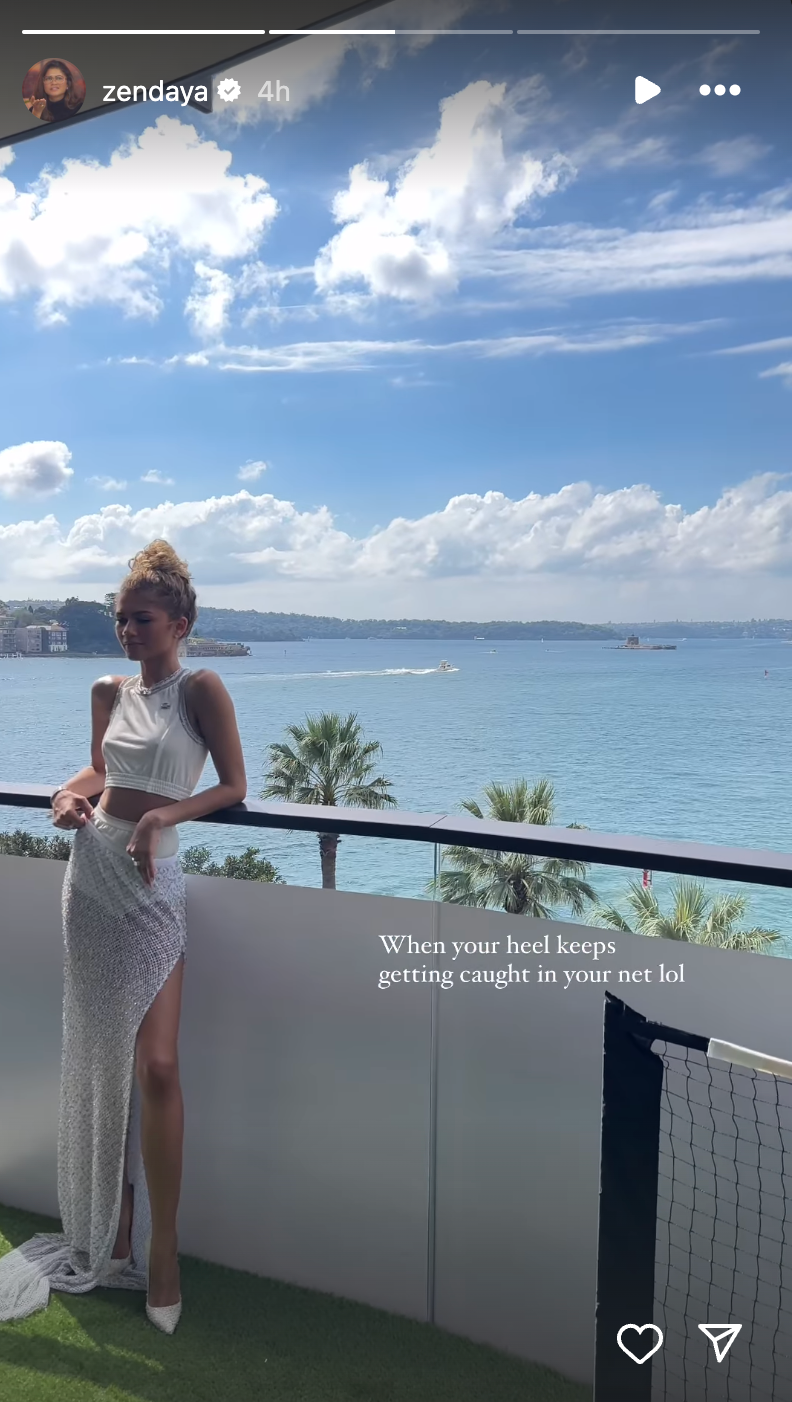 zendaya-white-net-outfit-660405ddef527.png