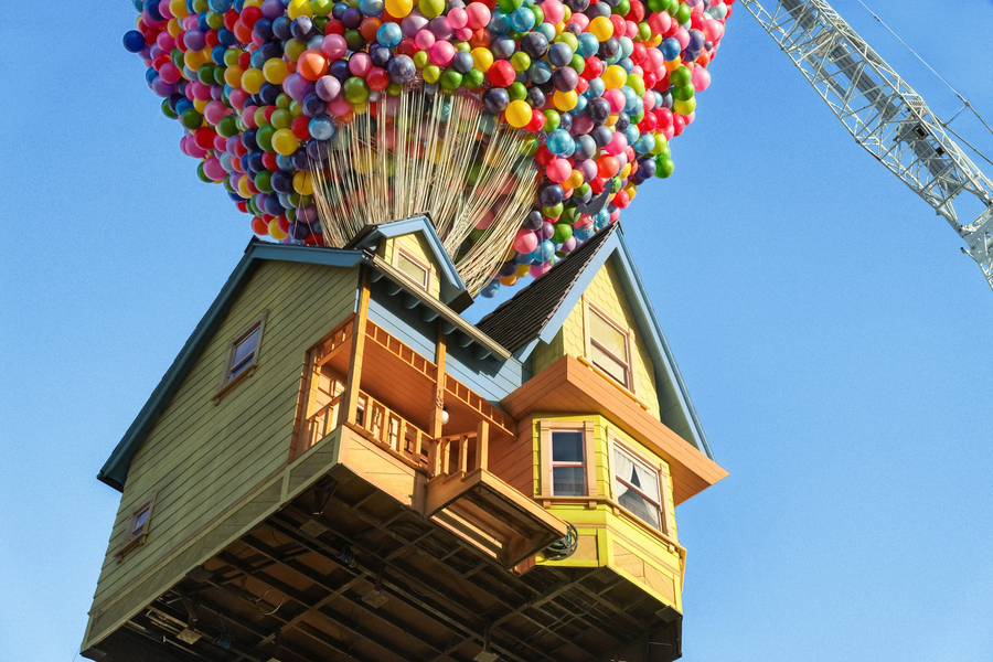  Airbnb recrea la casa flotante de 'Up', la icónica película de Disney