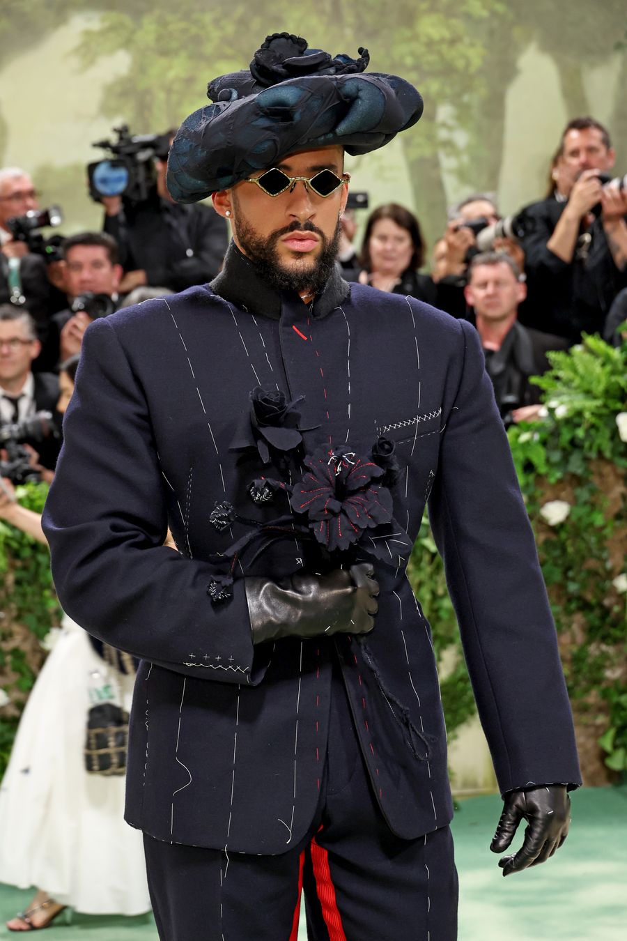 Bad Bunny cumple con la temática de la Met Gala con un look Margiela 