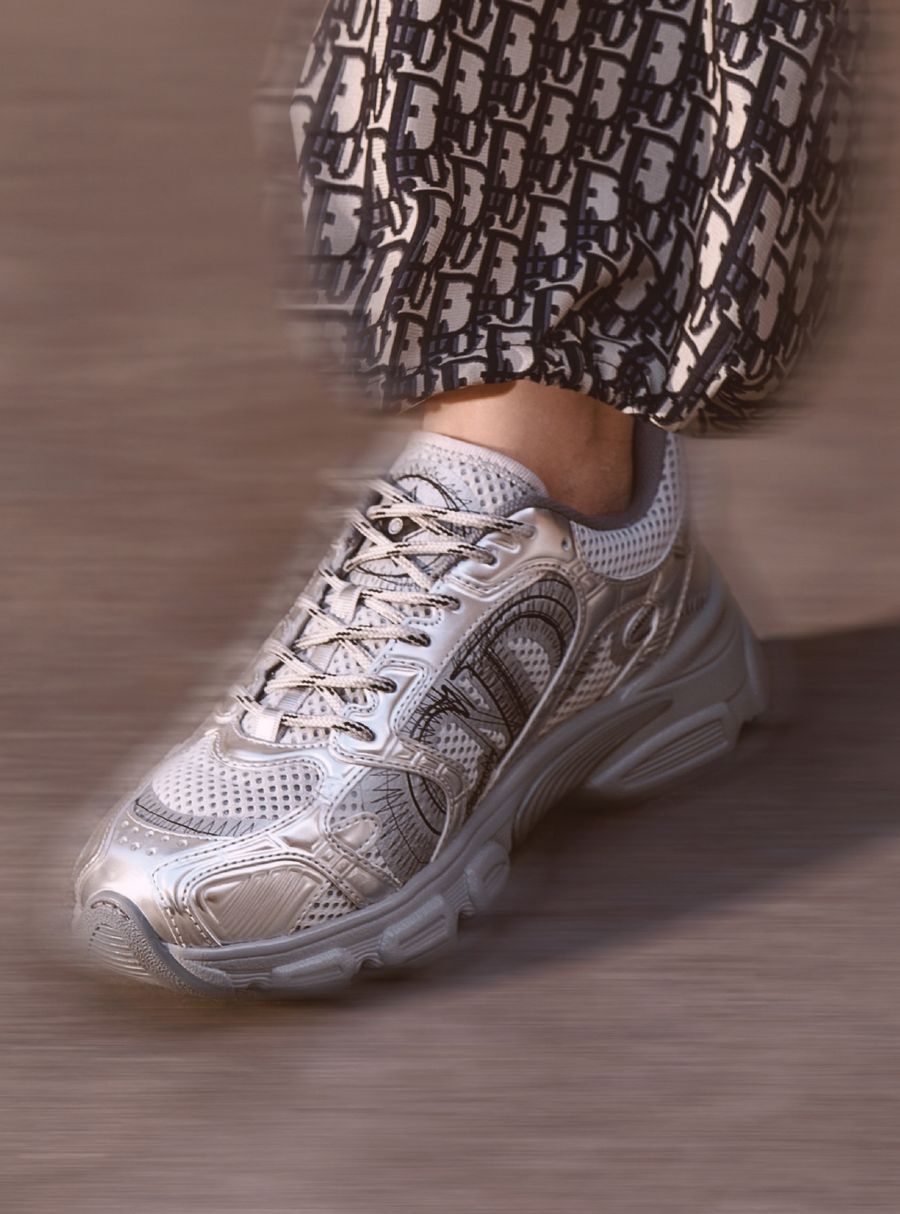 DIOR CHRONO SNEAKERS EDITORIAL © Sarah Blais 15.jpg