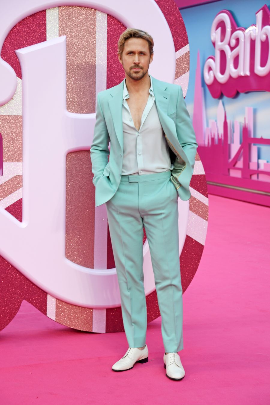 Ryan Gosling está en su era monocromática y lo ha logrado con looks de Gucci
