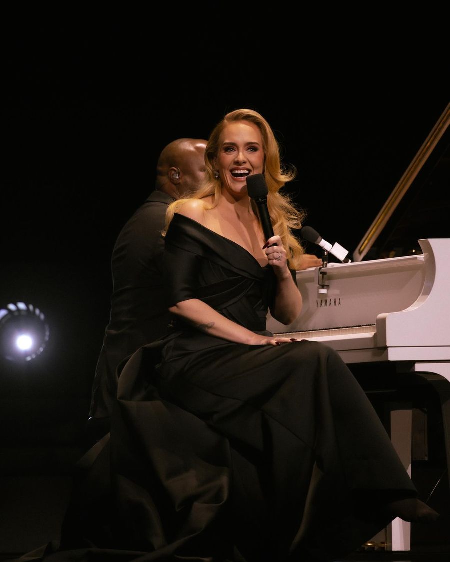 adele_1716701550_3376259771684969547_2242640123.jpg