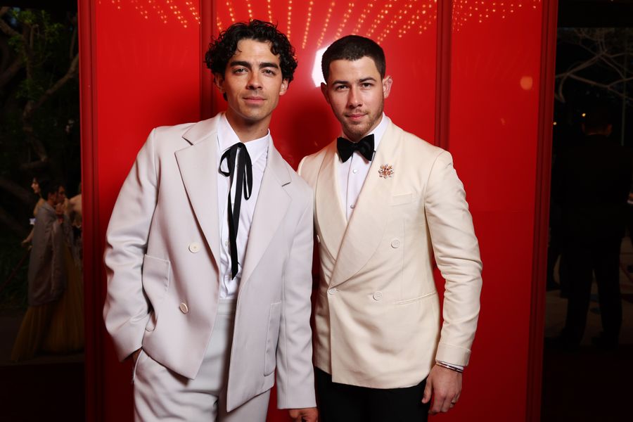 ¿Joe Jonas y Demi Moore coqueteando? Todo parece indicar que sí