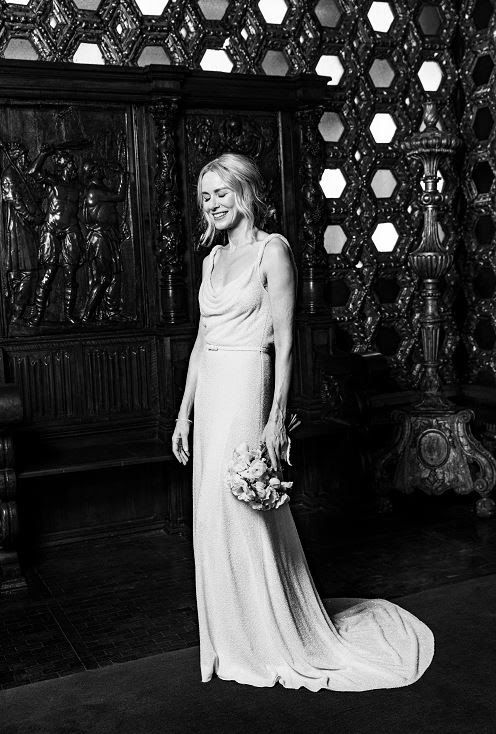 Naomi Watts se casó el fin de semana en la Ciudad de México en un vestido Dior