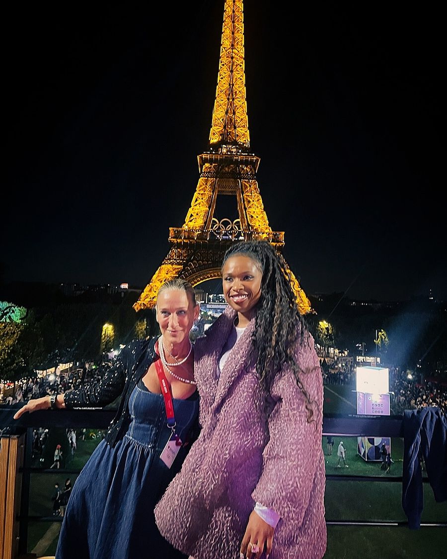 Carrie Bradshaw y Louise from St. Louis en París
