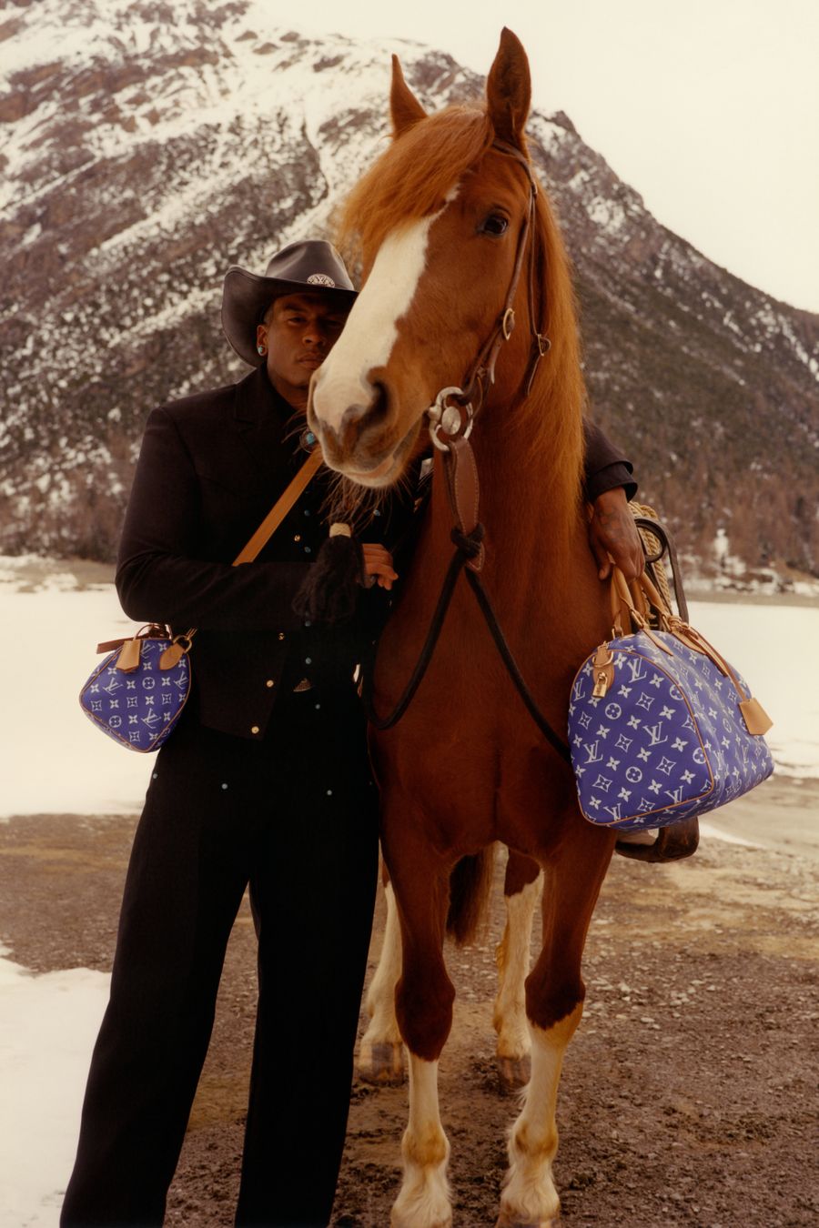 Pharrell Williams lleva a otro nivel la moda western en la última campaña de LV