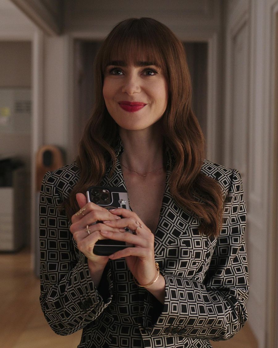 Fotograma de Emily In Paris (Instagram)